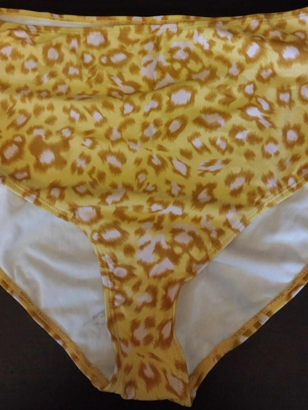 NWOT Yellow Animal Print Bikini Bottoms XL